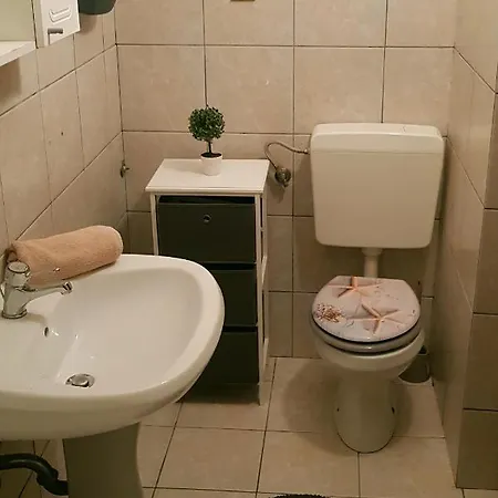 Appartement By The Sea Tribunj, Vodice - 12070 *