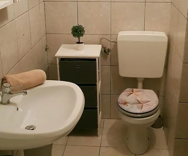 Appartement By The Sea Tribunj, Vodice - 12070 *